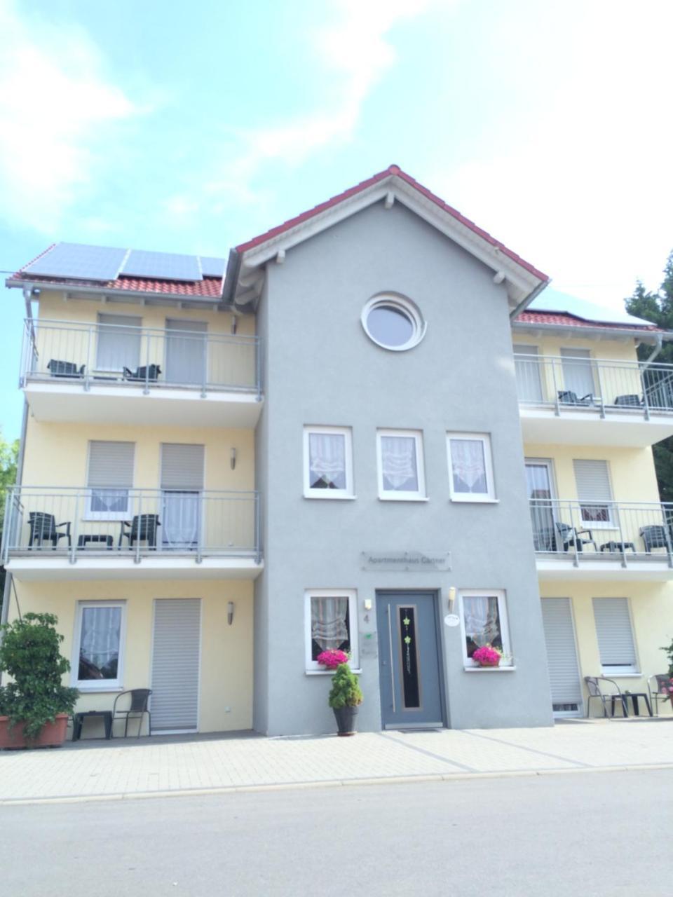 Apartmenthaus Gaertner * Kochersteinsfeld